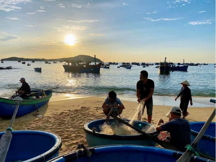 chậm lại một chút trên bãi biển vũng bồi